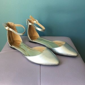 Women's silver sandal